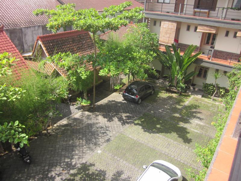 Urbanview Hotel Wayan Mansion Денпасар Екстериор снимка